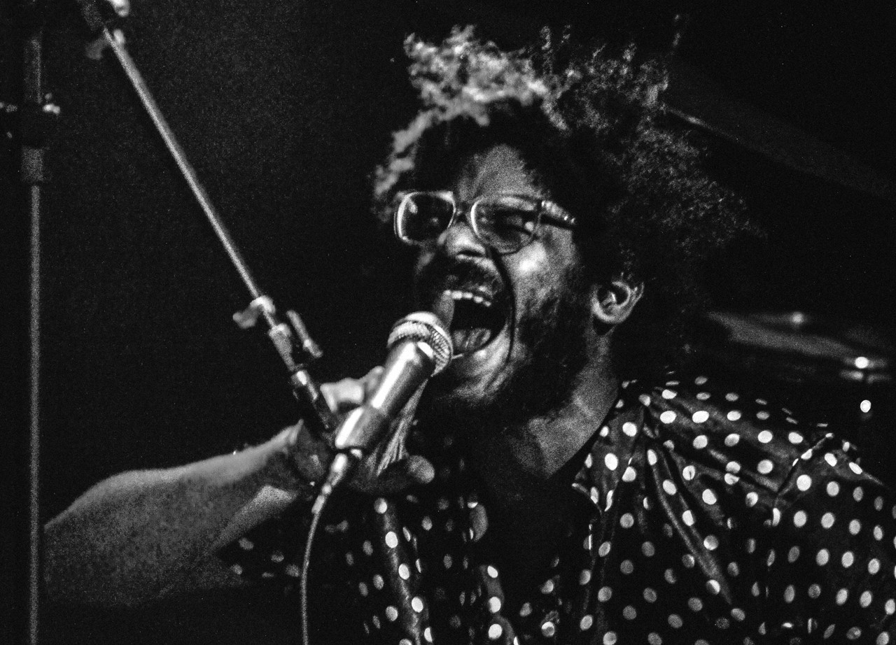 NEGRO LEO: Action Lekking