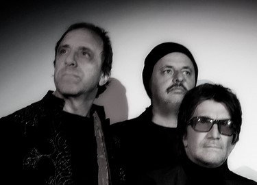 VIOLETA DE OUTONO: LANÇAMENTO DO ÁLBUM "OUTRO LADO"